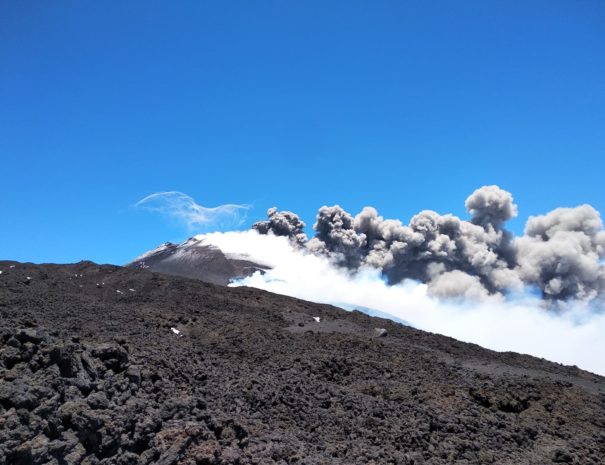 eruzione etna 30 maggio