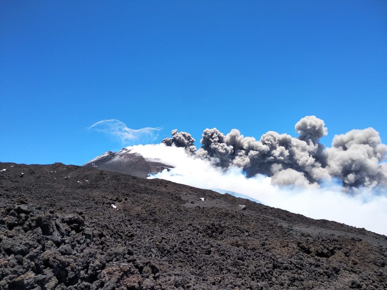 eruzione etna 30 maggio